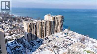 500 Green Rd in Hamilton, ON - Building Photo - Building Photo