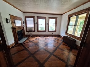 3518 Lincoln Blvd, Unit 4 in Omaha, NE - Foto de edificio - Building Photo