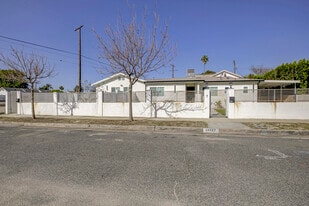 13327 Strathern St in North Hollywood, CA - Building Photo