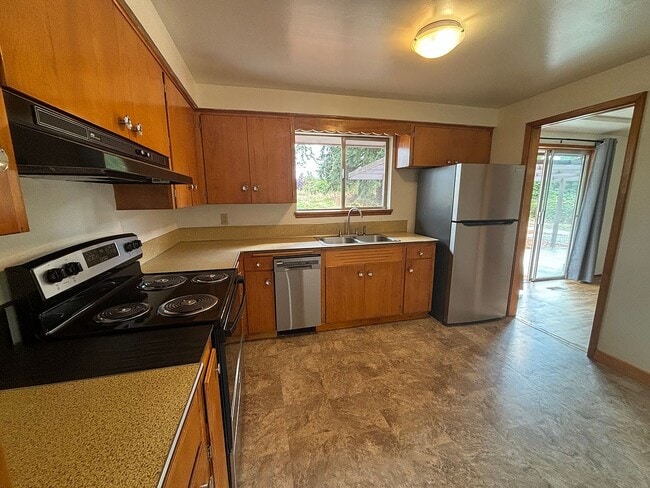 25020 18th St E in Edgewood, WA - Building Photo - Building Photo