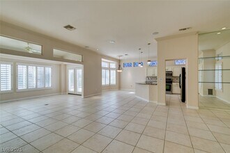 10041 Woodhouse Dr in Las Vegas, NV - Building Photo - Building Photo