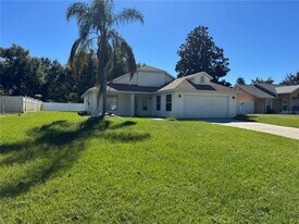 11748 Constance Way in Clermont, FL - Building Photo