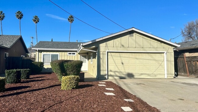 property at 3743 Franklin Ave
