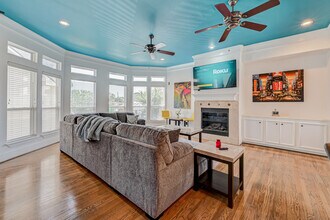 306 Enid St, Unit A in Houston, TX - Foto de edificio - Building Photo