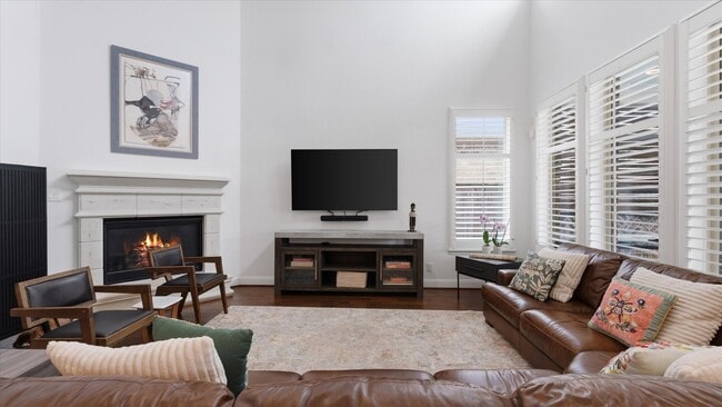 14 Whispering Thicket Pl