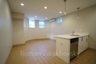52 Kent St in Brookline, MA - Building Photo - Building Photo