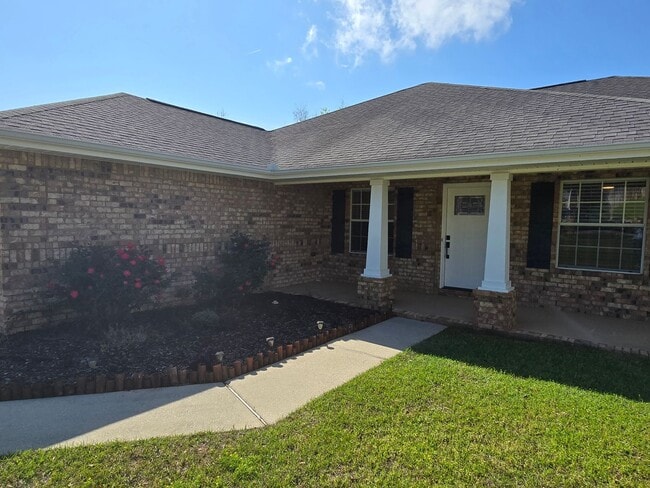 5547 Maggie Rose Cir in Milton, FL - Building Photo - Building Photo