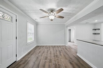 3521 Brest Ave in Norfolk, VA - Foto de edificio - Building Photo
