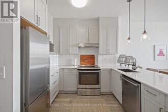 980 Yonge St in Toronto, ON - Building Photo - Building Photo