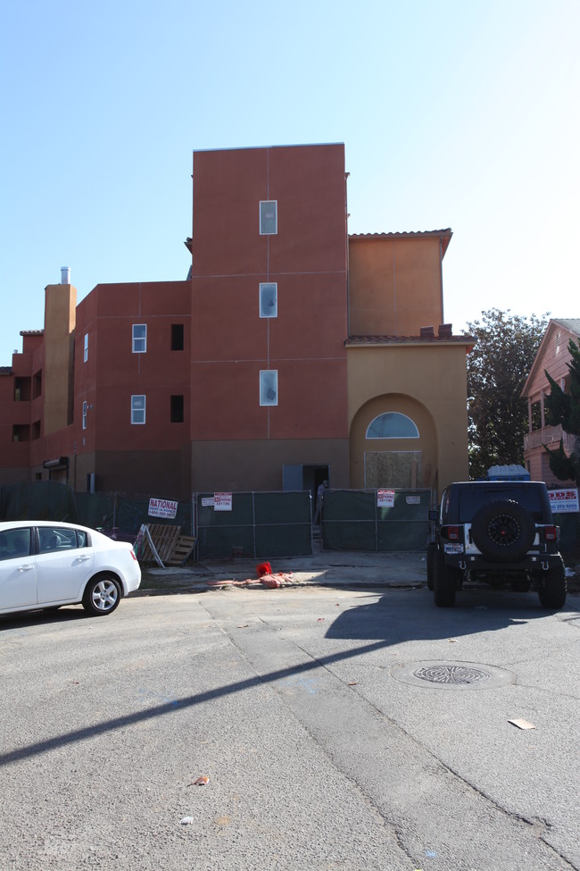 8732 Reading Ave in Los Angeles, CA - Foto de edificio - Building Photo