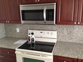 14933 SW 104th St in Miami, FL - Building Photo - Building Photo