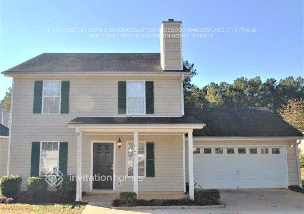 9143 S Sterling Lakes Dr in Covington, GA - Building Photo