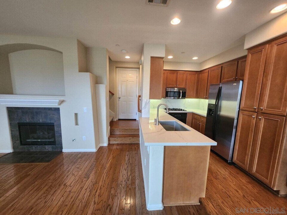 2665 Matera Ln in San Diego, CA - Building Photo