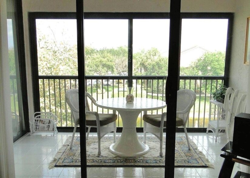5265 Brisata Cir, Unit U in Boynton Beach, FL - Building Photo