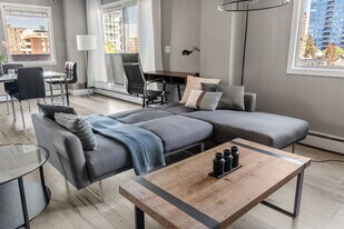 235-215 15 Ave SW in Calgary, AB - Building Photo