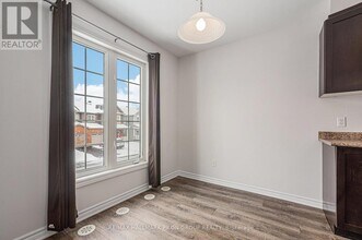 116 Sunshine Crescent in Ottawa, ON - Building Photo - Building Photo