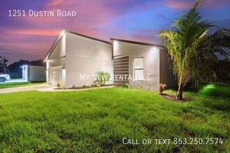 1251 Dustin Rd in North Port, FL - Building Photo - Building Photo
