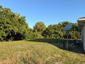 764 Gallo Ave S in Lehigh Acres, FL - Building Photo - Building Photo