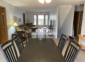 3566 Granada Ave N in Oakdale, MN - Building Photo