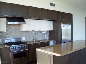 1820 Peachtree St NW-Unit -1414 in Atlanta, GA - Building Photo - Building Photo