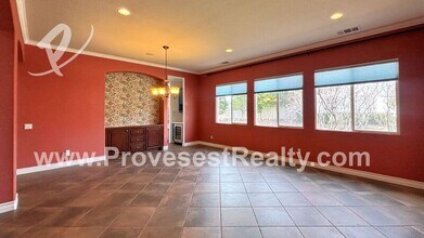 15916 Laramie Way in Victorville, CA - Building Photo - Building Photo