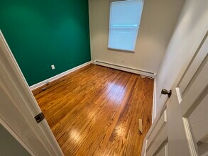 18 Columbus Dr in Bayonne, NJ - Building Photo - Building Photo