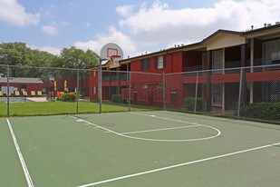 2 Bedroom Austin Apartments For From 400 Tx Meadows Edge Apartments