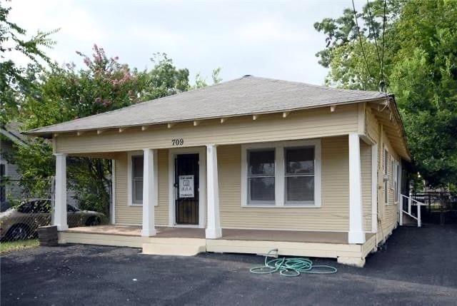 709 North Loop in Houston, TX - Building Photo