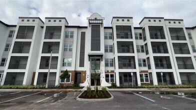Sota 75 in Sarasota, FL - Building Photo - Building Photo