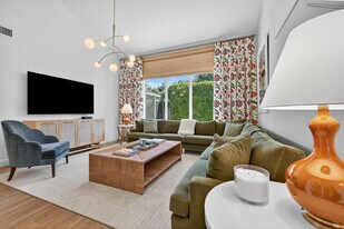 11352 Briarwood Pl in North Palm Beach, FL - Building Photo