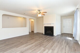 11335 Branding Depot in San Antonio, TX - Foto de edificio - Building Photo