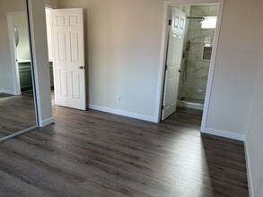 77 J St in Chula Vista, CA - Building Photo - Building Photo
