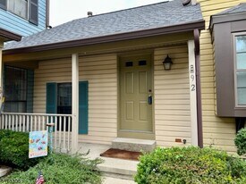 92 Wood Duck Ct in Hackettstown, NJ - Building Photo