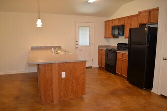 914 Maplewood Dr in Harker Heights, TX - Building Photo - Building Photo