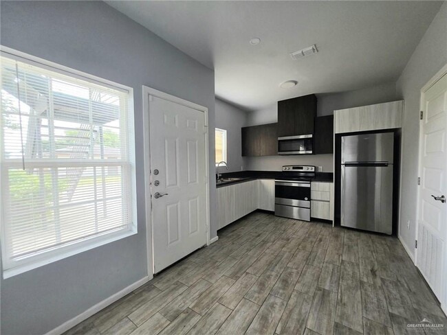1514 Quitaca Dr in Edinburg, TX - Building Photo - Building Photo