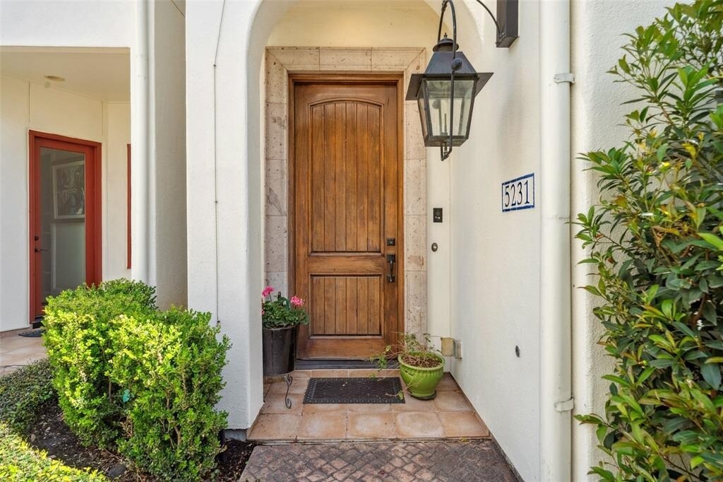 5231 Calle Montilla Pl in Houston, TX - Foto de edificio