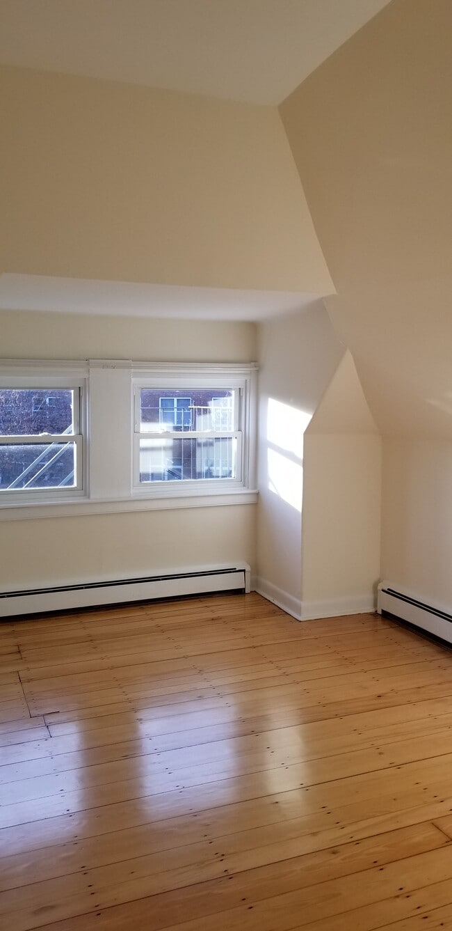 89 Englewood Ave, Unit 89