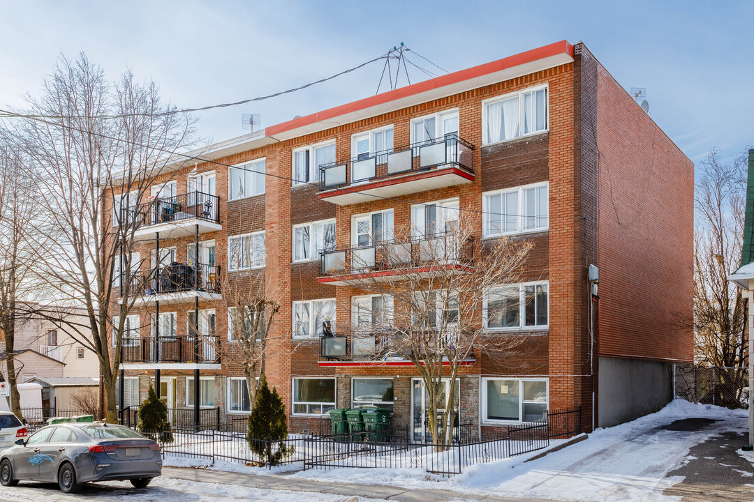 707 24E Av in Montréal, QC - Building Photo