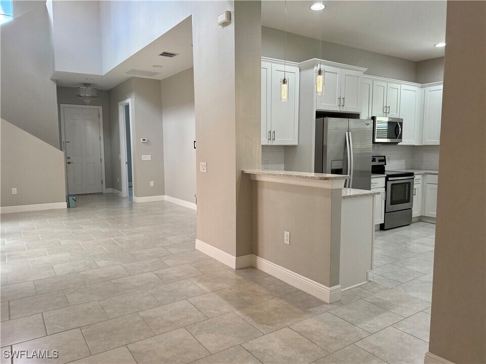 1338 Kendari Terrace in Naples, FL - Building Photo