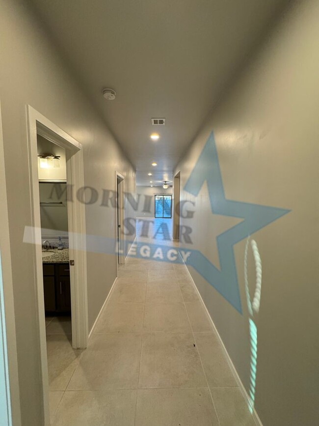 3921 Santa Sophia Rd in Las Cruces, NM - Building Photo - Building Photo