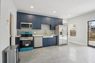 1410 Elliott St, Unit A in Houston, TX - Building Photo - Building Photo