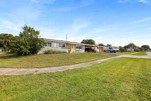 9412 Bellewood St in Palm Beach Gardens, FL - Building Photo