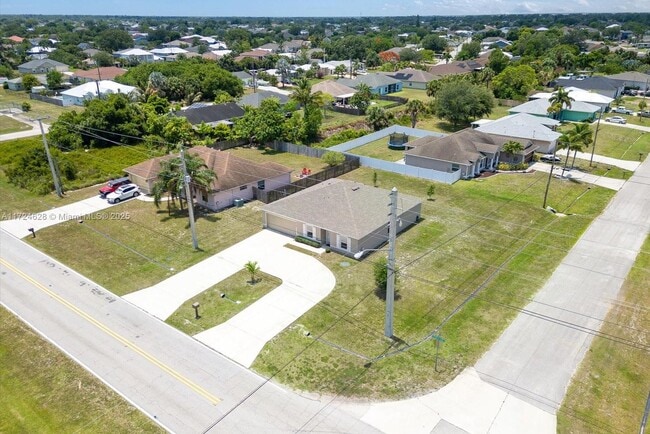 4102 SW Port St Lucie Blvd in Port St. Lucie, FL - Building Photo - Building Photo