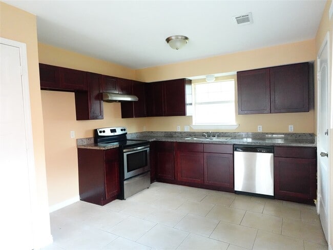 4721 Denmark St in Houston, TX - Building Photo - Building Photo