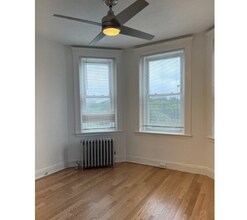 111 Jersey St, Unit 2 in Boston, MA - Foto de edificio - Building Photo