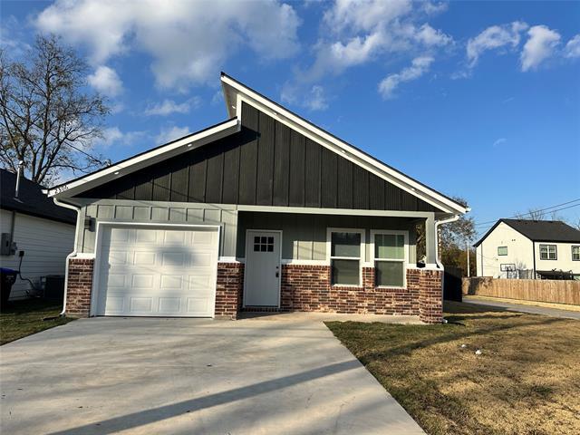 property at 2306 Polk St