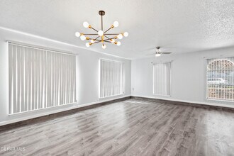 200 S Maryland St in El Paso, TX - Building Photo - Building Photo