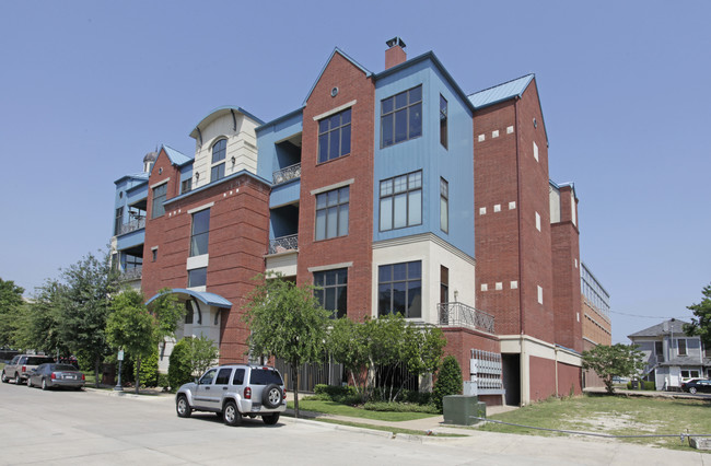 601 1st St in Fort Worth, TX - Foto de edificio - Building Photo