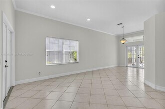 1579 Banyan Way in Weston, FL - Building Photo - Building Photo