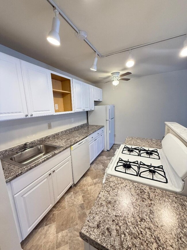 Foxwood Apartments